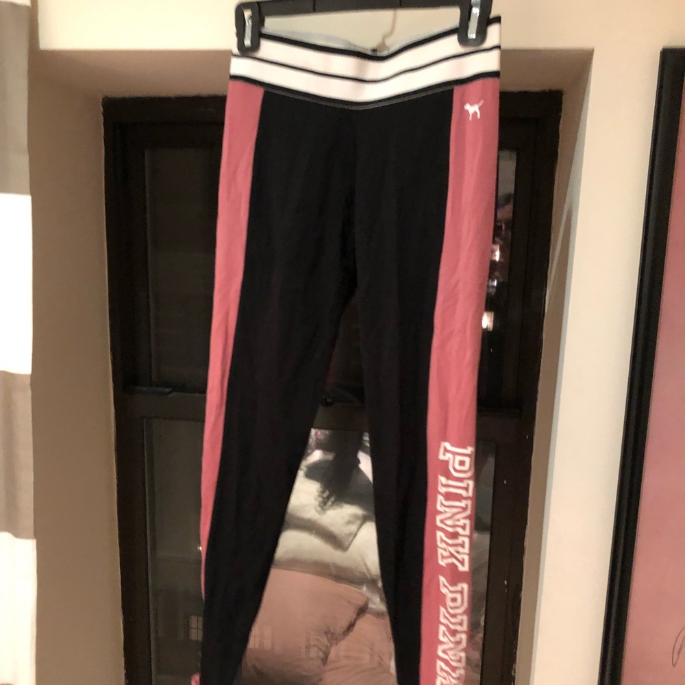 VS Pink logo leggings